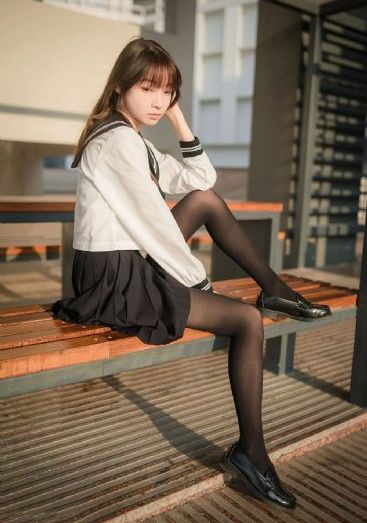 阁楼里的情人电影_免费完整版高清